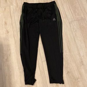 Adidas jogger pant with zip pockets